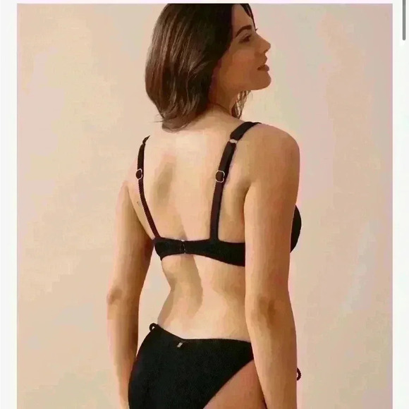 La Vie En Rose Textured  Bikini, black, top size XXL, bottom size L. - Picture 10 of 11